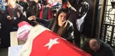 İki Kızını Kaybeden Annenin Feryadı: Hiçbirinizi İstemiyorum, Gidin Buradan