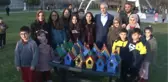 Kağıthaneli Çocuklar İlçedeki Ağaçlara Kuş Yuvaları Astı