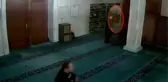 Camiye Dadanan Ayakkabı Hırsızları Kamerada