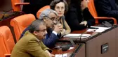 Leyla Zana'nın Vekilliği Düşünce HDP'liler Meclis'i Terk Etti