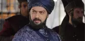 Oyuncu Okan Yalabık ve Sevgilisi, Aşklarını Herkese İlan Etti