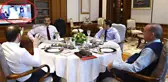 Katar Emiri ve Erdoğan'ın Görüşmesi Sırasında Televizyonda Yer Alan Haber Dikkat Çekti