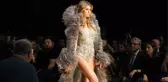 Victoria's Secret Mankenlerinden Maryna Linchuk ve Ayşe Hatun Önal Aynı Podyuma Çıktı