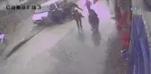 Araçlar Çöken Yoldan Dereye Düştü