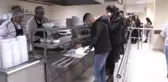 Ders Çalışan Öğrencilere Döner ve Ayran İkramı