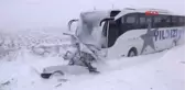 Tokat-Yolcu Otobüsü, Park Halindeki Otomobile Çarptı 1 Ölü, 3 Yaralı