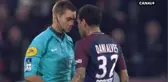 PSG'li Dani Alves, Gördüğü Kırmızı Kart Nedeniyle 3 Maç Ceza Aldı