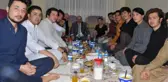 Rektörden Afgan ve Doğu Türkistanlı Öğrencilere Ev Ziyareti! Yer Sofrasında Türkistan Pilavı Yediler