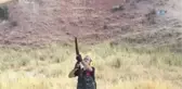 Ters Nişan Alıyor Attığını Vuruyor