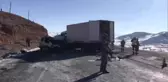 Minibüsle Tır Çarpıştı: 8 Ölü, 2 Yaralı (2)