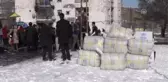 300 Sığınmacıya Kışlık Giysi ve Battaniye Yardımı
