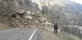 Artvin-Ardahan Karayolu Heyelan Nedeniyle Ulaşıma Kapandı