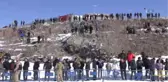 Buz Tutan Çıldır Gölü'nde 'Kış Şöleni' Renkli Görüntülere Sahne Oldu