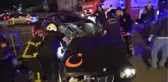 İzmit'te Otomobil Refüje Çarptı: 1 Ölü, 1 Yaralı