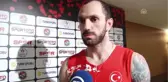 Elimde Madalya ile Eve Dönmek İstiyorum
