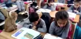 İzmir Öğrencilerin Sevgilisi Tombi, Sınıfa Geri Dönüyor 2