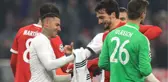 Maç Sonunda Bayernliler, Quaresma'nın Formasını İstedi