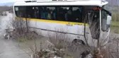 Manisa Çay Ortasında Mahsur Kalan 25 İşçiyi İtfaiye Kurtardı