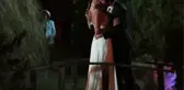 Güzel Oyuncu İrem Sak, Yeni Filminde Şahin Irmak ile Öpüşüyor