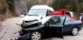 Kastamonu İnebolu'da Öğrenci Servisiyle Otomobil Çarpıştı 18 Yaralı