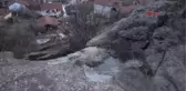 Karabük Tepeden Kopan Kayalar Garajın Üstüne Düştü