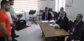 Edirne Kadrolu İşçi Olabilmek İçin Pehlivanlar Güreş Tuttu, Bandocular Enstrüman Çaldı