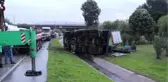 Tır Devrildi: 1 Yaralı