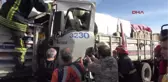 Kocaeli Kağıt Gibi Katlanan Kamyondan Kurtarıldı
