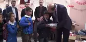 Şanlıurfa Hilvan'da Yoksul 700 Öğrenciye Kıyafet Yardımı