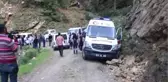 Mantar Toplarken Kayalıklardan Düşen 2 Kişi Kurtarıldı