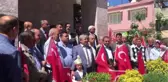 Sünnet Takılarını Mehmetçik'e Bağışladı