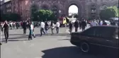 Ermeniler, Başbakan Sarkisyan'ın İstifasından Sonra Tekrar Sokaklarda (3)