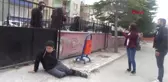 Karaman-Bıçaklanan Çocuk, Bahçe Kapısı Kilitli Olduğu İçin Sedyeyle Duvarın Üzerinden Geçirildi -Hd