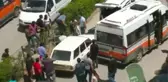 Anbean kamerada! Önü Kesilen Dolmuş Şoförü, Bıçaklı Saldırganları Etkisiz Hale Getirdi