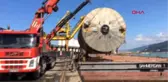 Kastamonu Dev Maya Tankları Köy İçindeki İki Ev Arasına Sıkıştı