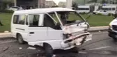 Ticari Araçla Çarpışan Otomobilin Sürücüsü Feci Şekilde Can Verdi, 14 Kişi de Yaralandı