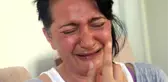 Dişlerini Beyazlatmak İsteyen Talihsiz Kadın, 32 Dişini Birden Kaybetti