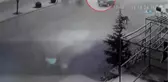 Köpekten Kaçan Çocuğa Otomobil Böyle Çarptı