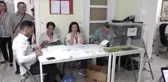 Yunanistan'da Seçmenler Sandık Başında