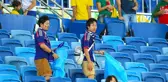 Dünya Kupasında Japon Taraftarların Bir Kısmı Sahneyi Temizlerken Bir Kısmı Sevgilisiyle Öpüştü