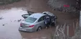 Sivas Otomobil Köprüden Dere Yatağına Uçtu, Sürücü Yaralandı