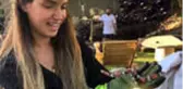 Ceyda Ateş Bahçesinde Bulduğu Yılanı Hiç Korkmadan Eline Aldı