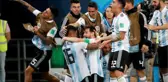 Marcos Rojo Attı, Arjantinli Spiker Kendinden Geçti!