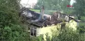 Kocaeli - Yanan Ev Kullanılamaz Hale Geldi
