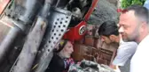Sakarya Şaha Kalkan Traktörde Sıkıştı