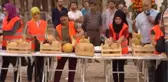 Kaymakam Erkayıran Saz Çaldı, Belediye Başkanı Yavuz Türkü Söyledi