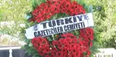 Gazeteci Okay Gönensin Ölümünün Birinci Yılında Mezarı Başında Anıldı