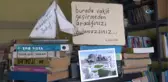 Çöpte Bulduğu Kitap 2 Bin Parçalık Koleksiyona Dönüştü