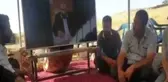 Şivan Perver, Babasının Cenazesine Canlı Yayınla Katıldı