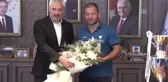 Kırkpınar Üçüncüsü Serhat Balcı'ya 100 Bin Lira Ödül